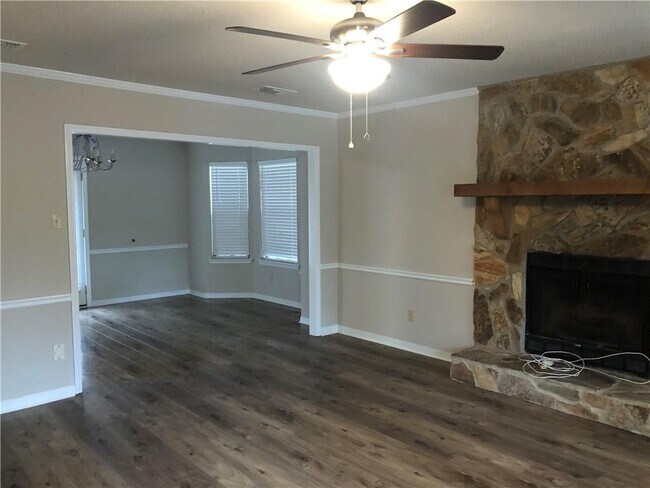 Foto del edificio - 6333 Ironwood Ct