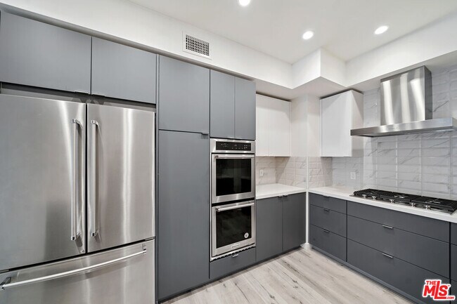 Foto del edificio - 1226 S Bedford St