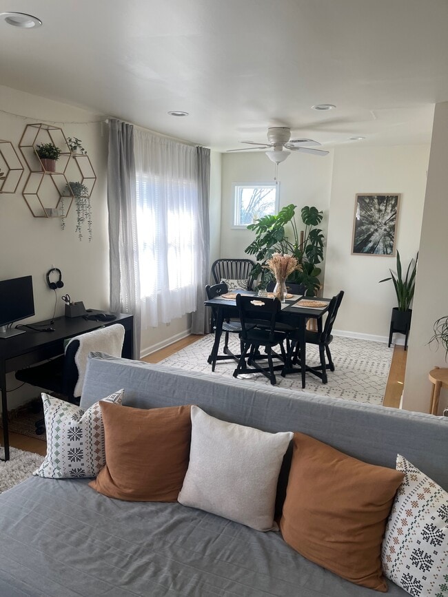 Building Photo - 106 Dallas Rd