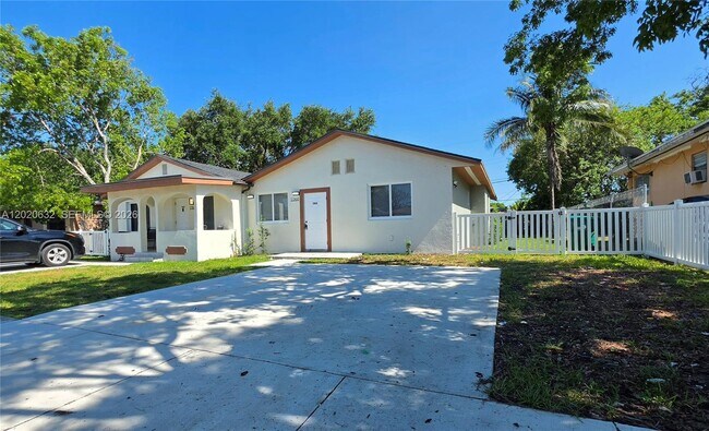 Foto del edificio - 1068 NW 112th St