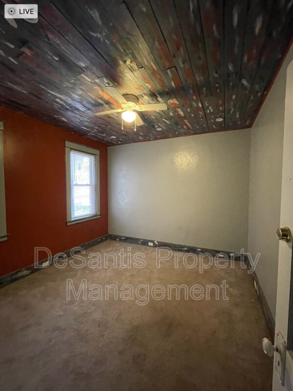 Building Photo - 1641 Suburban Ave