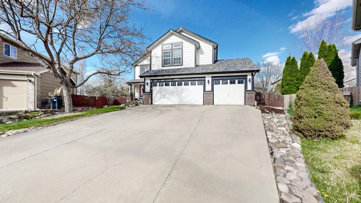 Foto principal - Beautiful Home in the Ridge Crest Neighbor...