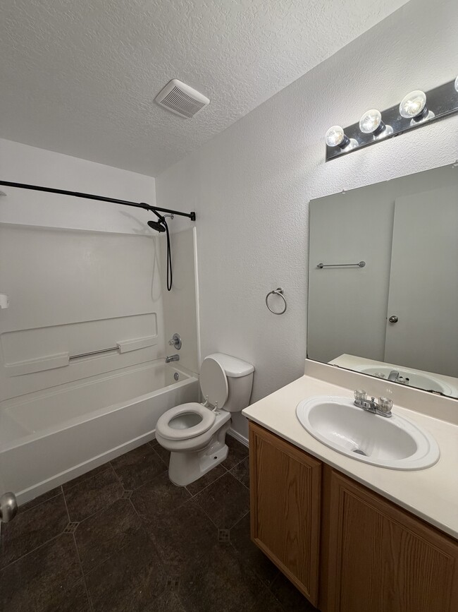 Building Photo - 2149 Sagecrest Loop