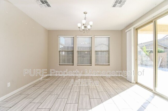 Building Photo - 513 E Yellowstone Pl