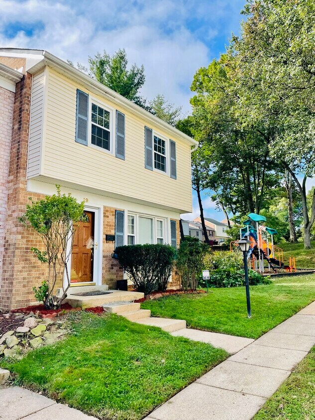 Primary Photo - 19 County Ct