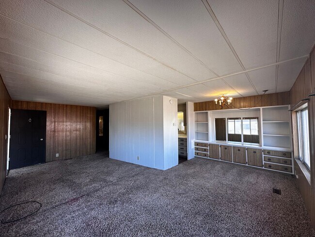 Building Photo - 2 Bedroom 2 Bath Mobile
