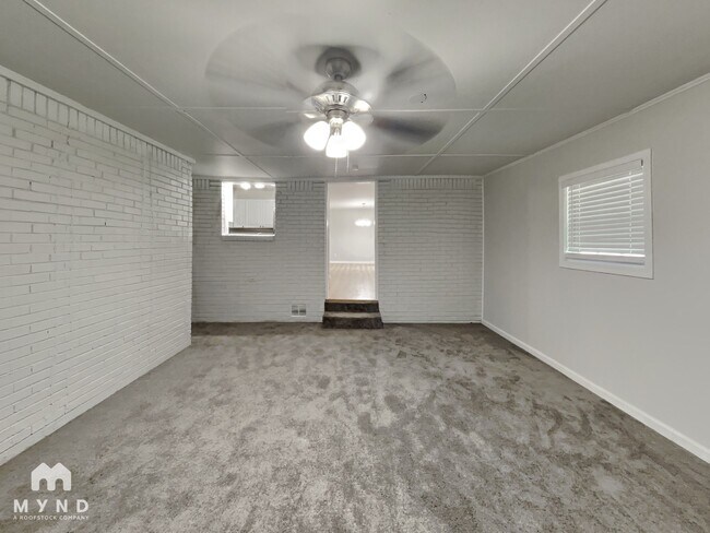 Foto del edificio - 1371 Stoneham Ct
