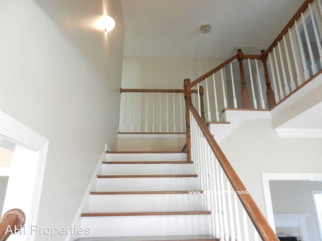 Building Photo - 4 br, 2.5 bath House - 5187 Park Trace Drive