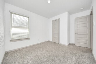 Building Photo - 28930 Yulee Mill Dr