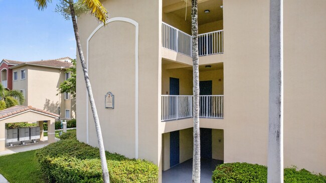 Foto del edificio - 7085 Nova Dr