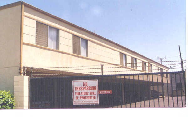 Foto principal - 6560 Long Beach Blvd