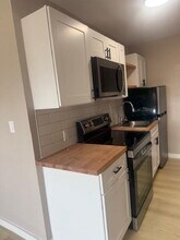Building Photo - 345 FM86