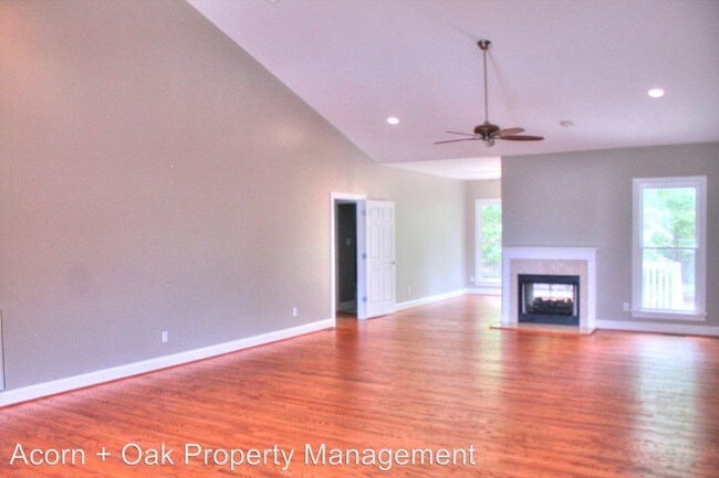 Building Photo - 1228 Champions Pointe Dr