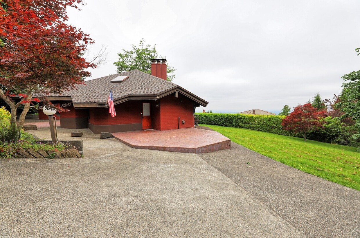 Foto principal - Architectural Masterpiece Sitting Atop Cou...