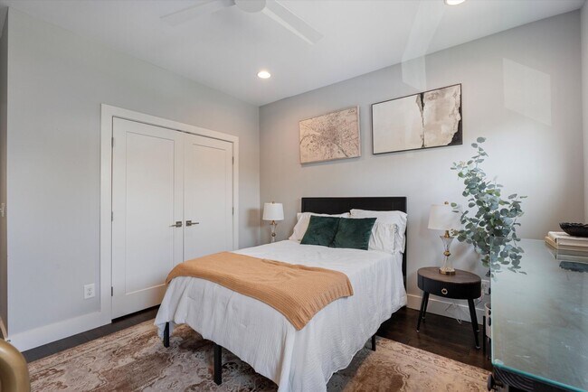 Foto del edificio - 1727B Pecan St
