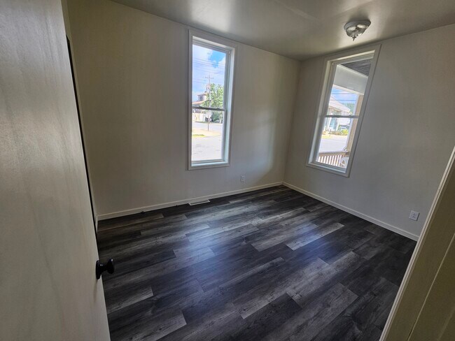 Foto del edificio - 1327 8th ave