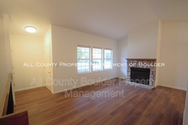 Building Photo - 3837 Paseo del Prado St