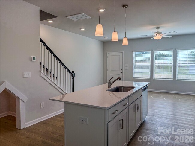 Foto del edificio - 6524 Harlech St