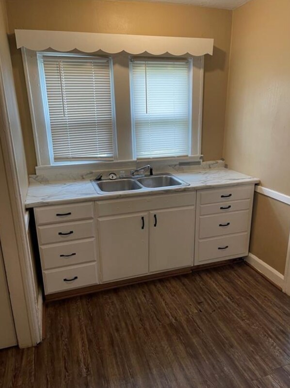 Foto principal - 451 W 28th St