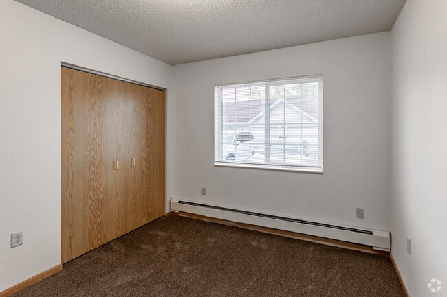 2BR, 1BA - 800SF - Second Bedroom - Swisshelm Village Apartments