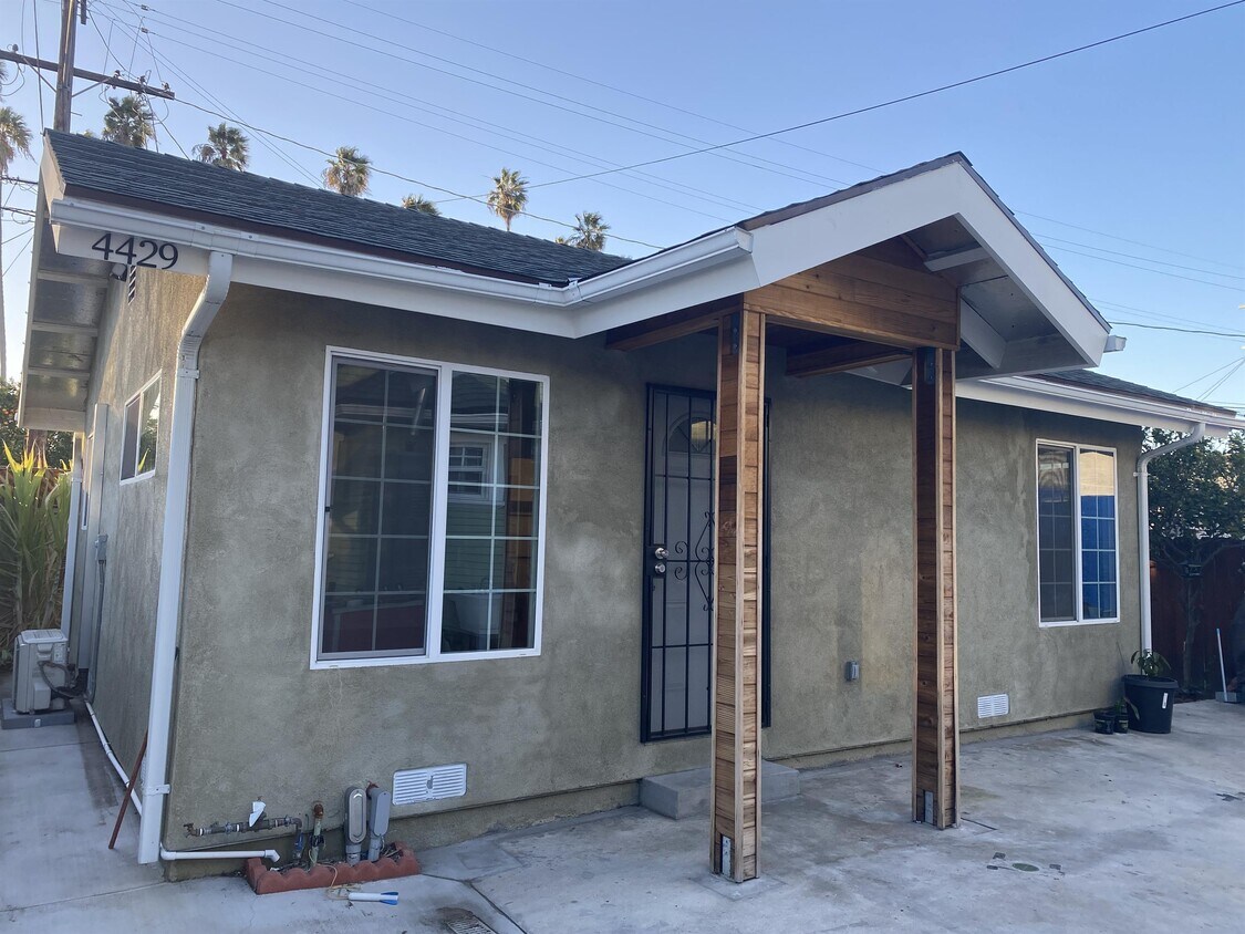 Primary Photo - 4429 Cimarron St