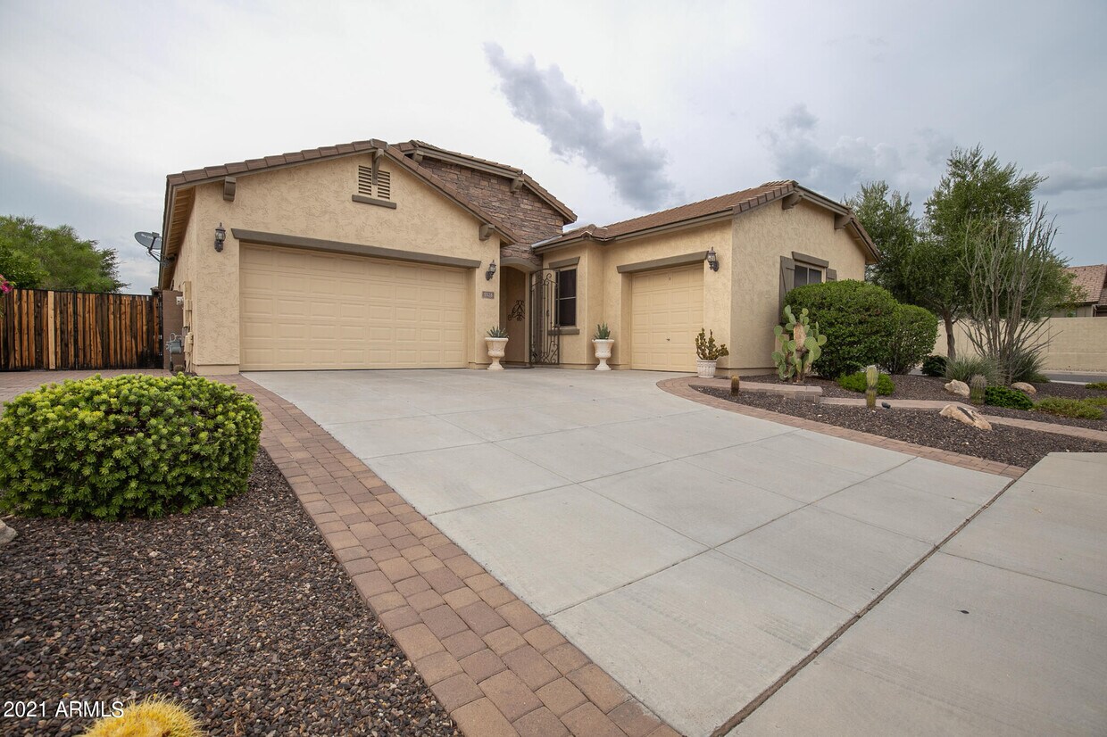 Primary Photo - 5528 W Alyssa Ln