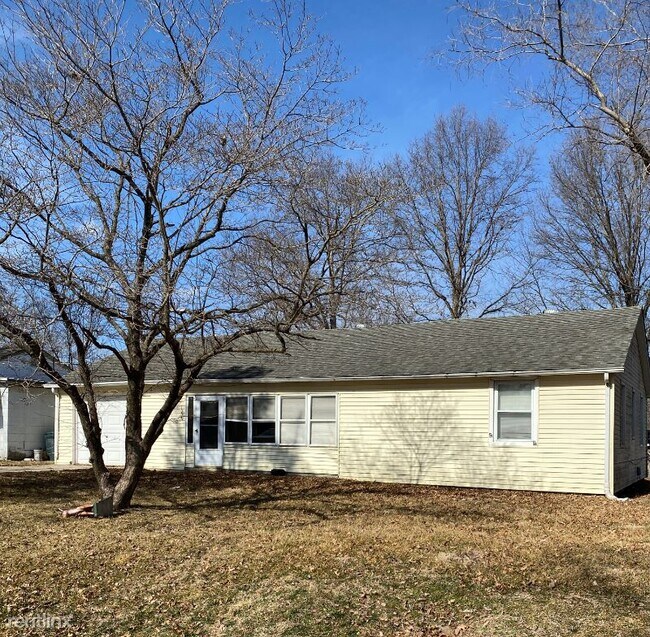 Building Photo - 2 br, 1 bath House - 1006 E Main St
