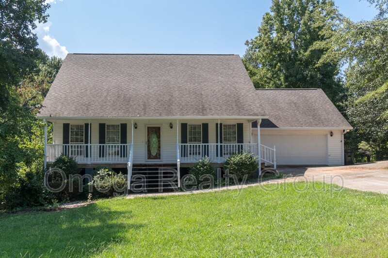 Primary Photo - 221 Parkwood Ln