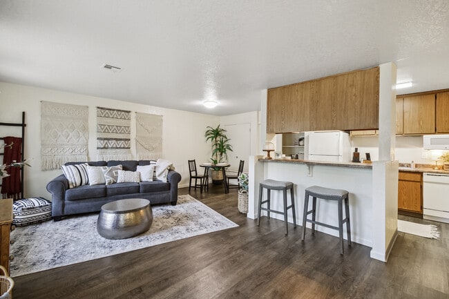 1BR, 1BA - 888SF - Arlington Farm Apartments