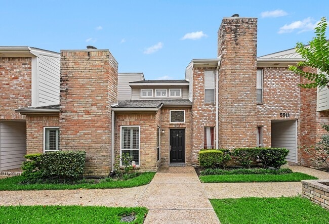 Photo - 5913 Woodway Place Ct Apartment