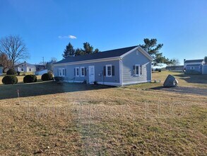 Building Photo - 5942 Lonas St