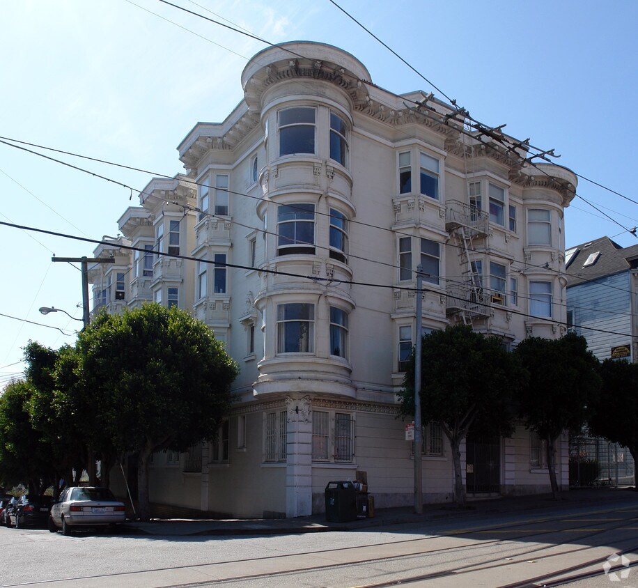 Building Photo - 3951-3959 17th St