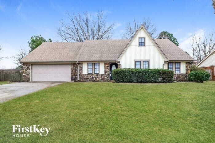 Foto principal - 8093 Cinders Rd