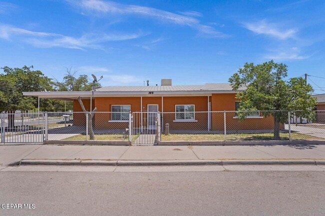 Foto del edificio - 323 Singh St