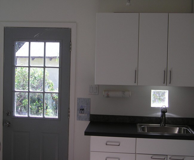 Cocina - 7649 Beckett St