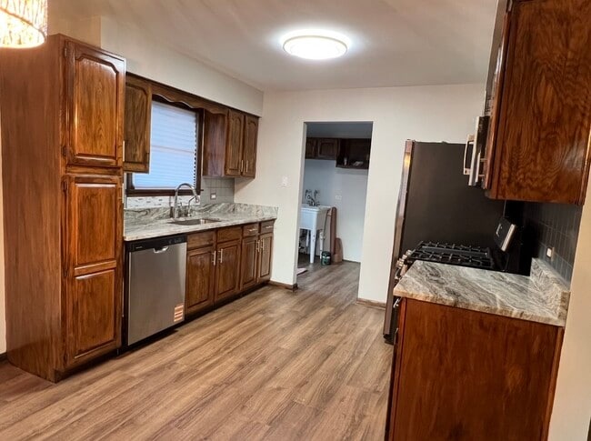Foto del edificio - 3529 Carpenter St