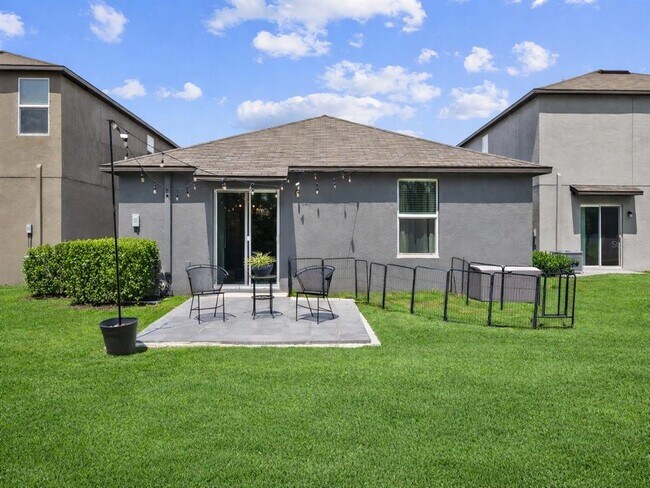 Foto del edificio - 5554 Blue Azure Dr