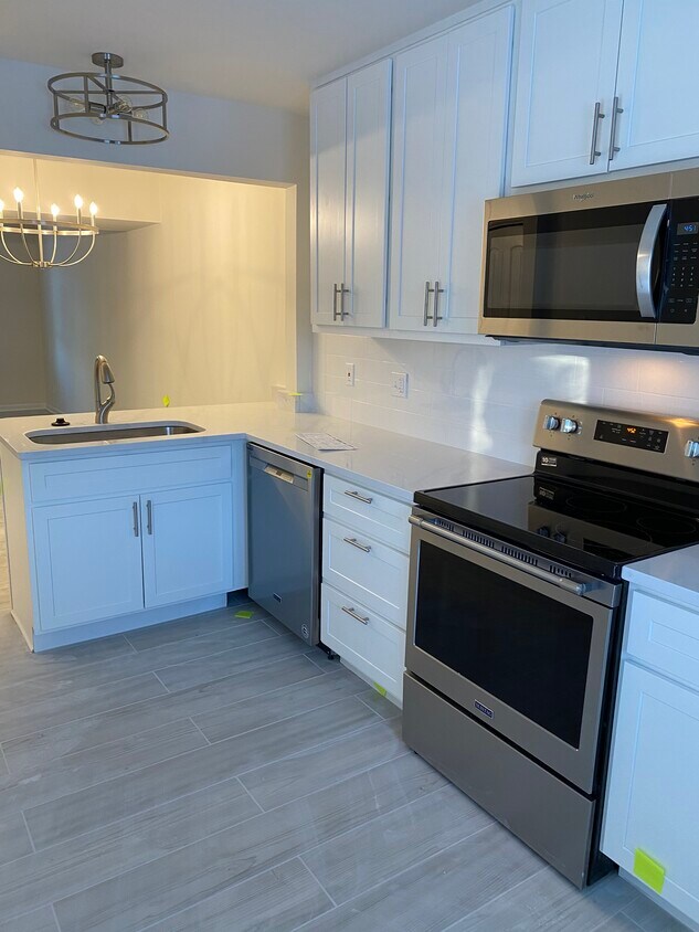 Foto principal - 1739 Canary Cove