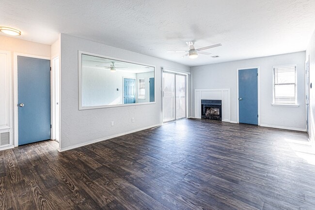Building Photo - 2902 NW 45th Pl