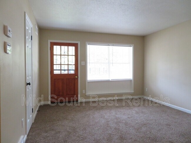 Foto del edificio - 3344 Seaforth Dr