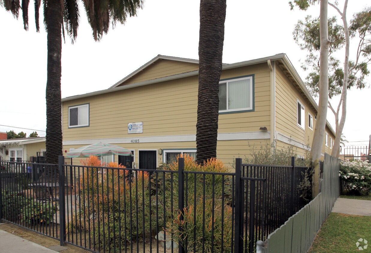 Building Photo - San Diego Apartments