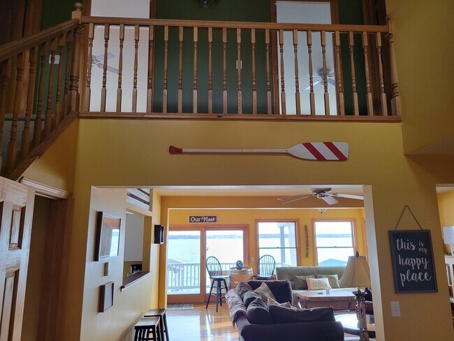 Foto del edificio - 4641 Whites Point