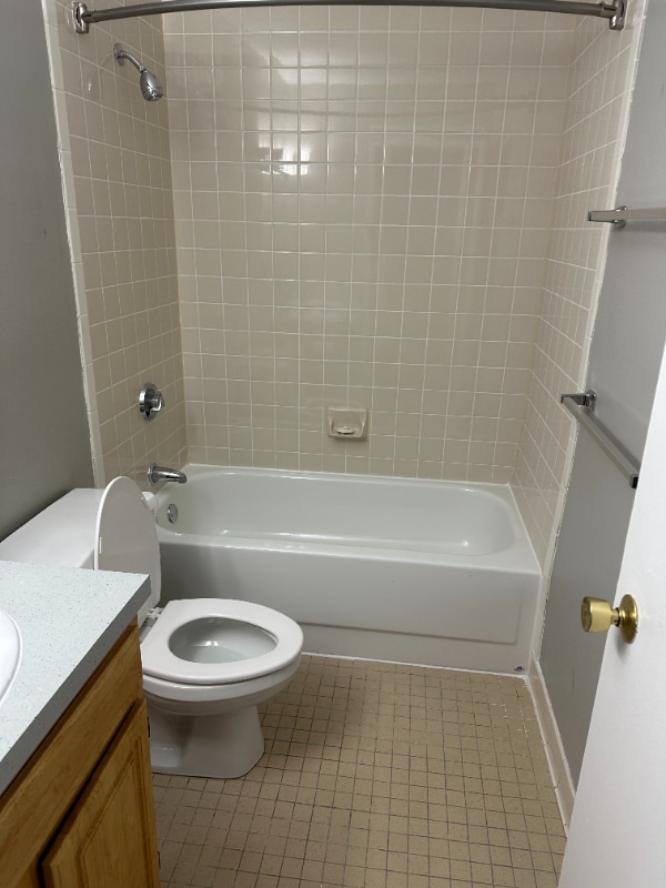 Photo - 1 S Point Dr Apartment