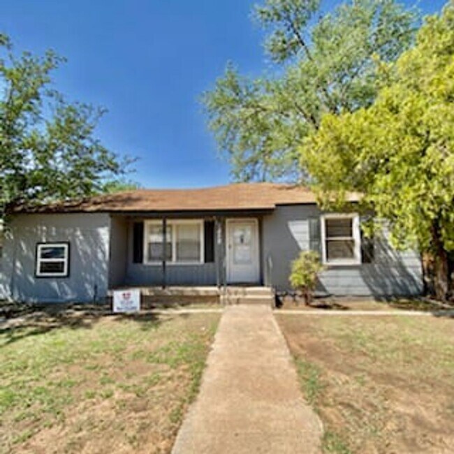 Foto del edificio - $0 First Month's Rent / $0 Deposit at Move-in