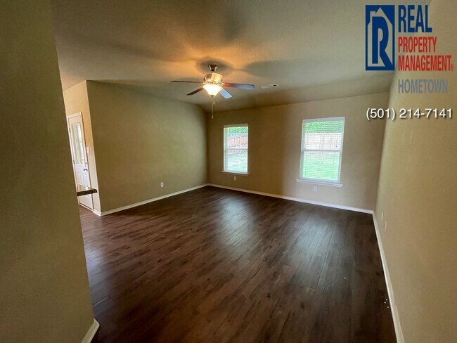 Foto del edificio - 2064 Fern Valley Dr