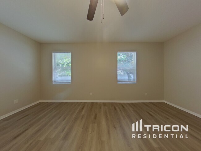 Foto del edificio - 36536 Grand Island Oaks Circle Grand Islan...
