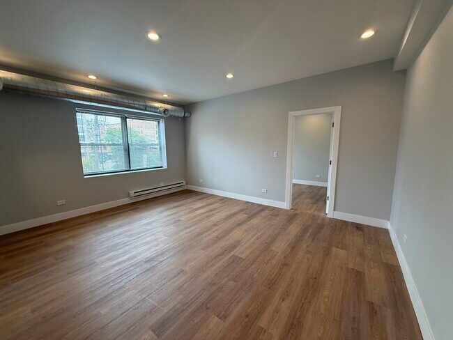 Foto del edificio - 1219 W Devon Ave