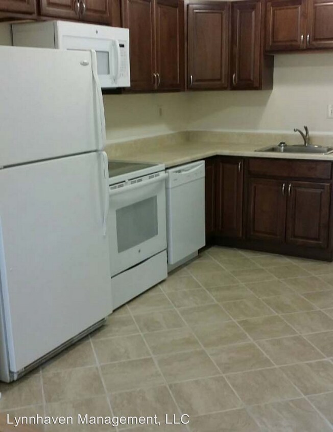 Primary Photo - 171 Cherry St