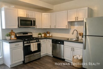 Building Photo - 151 N Hoover St