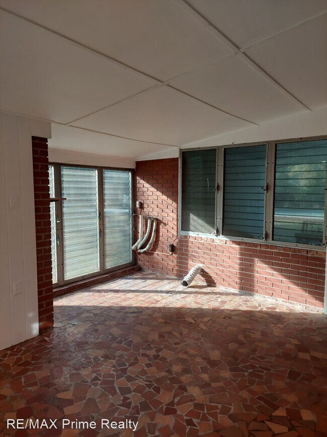 Building Photo - 3 br, 2 bath House - 3100 College Avenue